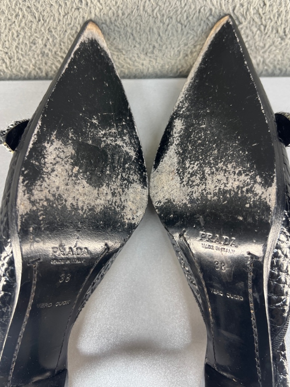 Prada Black Pointed-Toe Leather Mules with Knotted Textile Accent - Picture 14 of 14